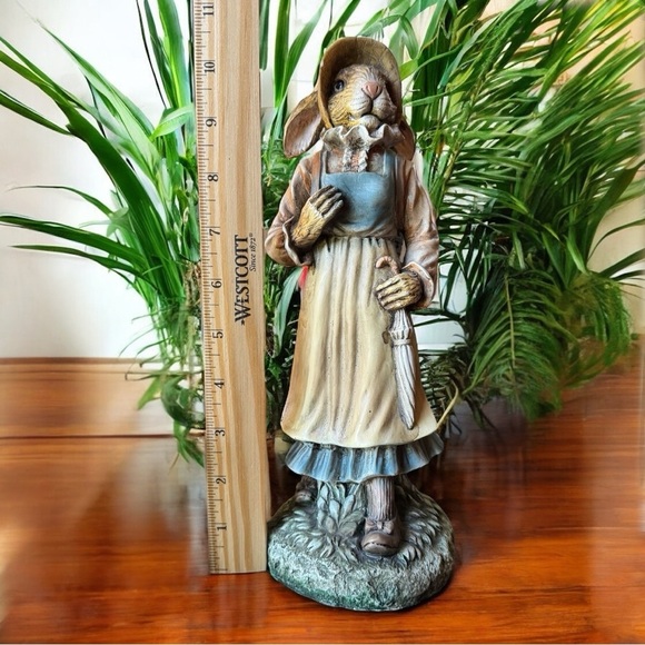Henri Chrisdon Resin Mrs. Rabbit Garden Statue Planter - Picture 8 of 13